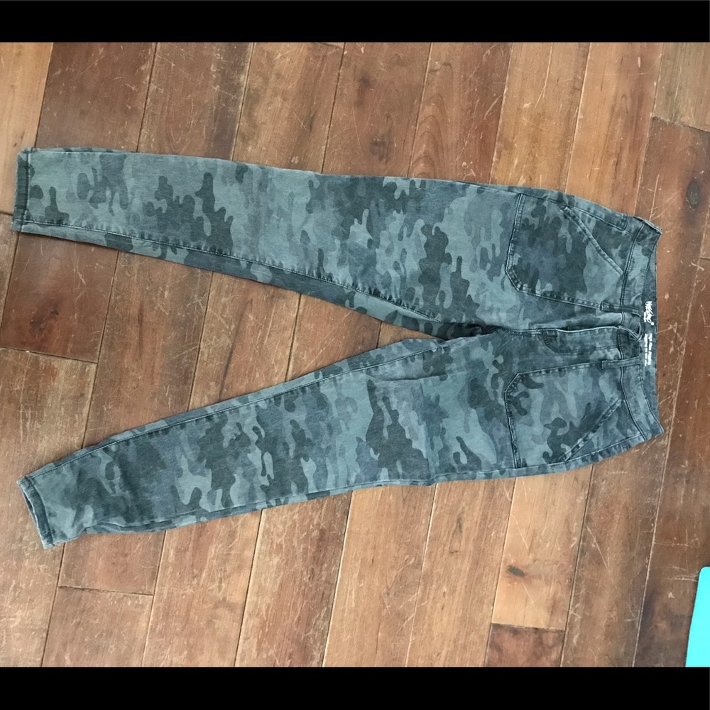 Camo high rise jeggings
